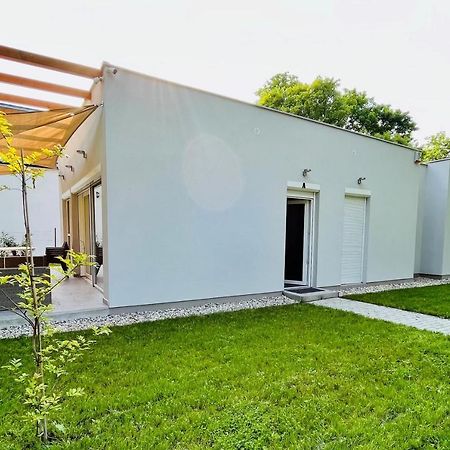 Aranygesztenye Apartmanhaz Balatonudvari Extérieur photo