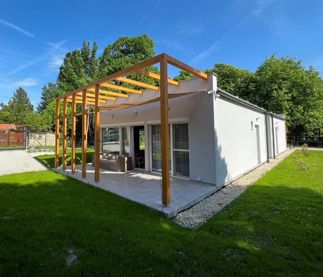 Aranygesztenye Apartmanhaz Balatonudvari Extérieur photo