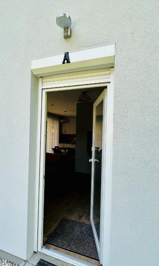 Aranygesztenye Apartmanhaz Balatonudvari Extérieur photo